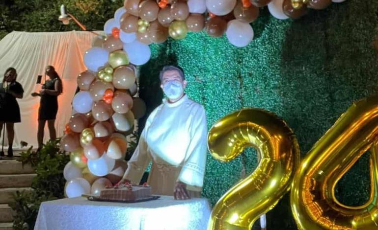 24 años de sacerdocio del padre Víctor Manuel