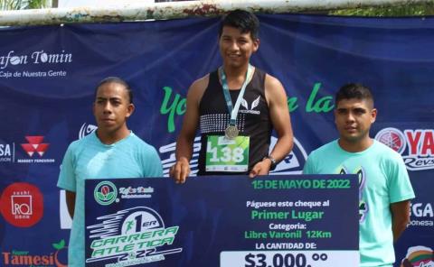 Margarito Ignacio domina los 12K en Tamazunchale 
