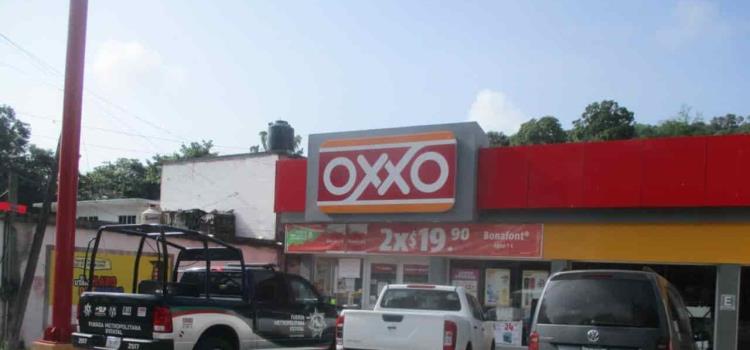 ASALTARON EL OXXO