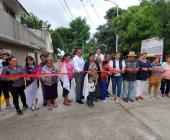 Inauguró Arnulfo Urbiola  pavimentación de calle