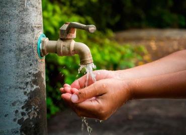 Analizarán tarifa del agua potable