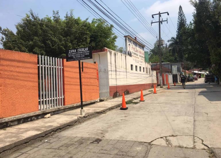 Ignoran 'profes influyentes' área prohibida en Matlapa