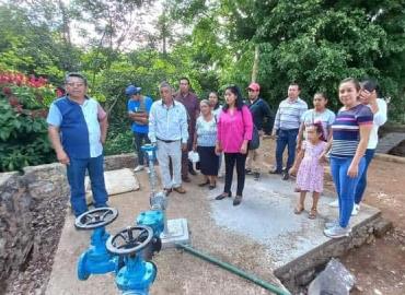 Inauguraron obra de agua potable en Huautla